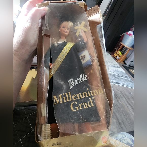 4 Barbies - Picture 1 of 9